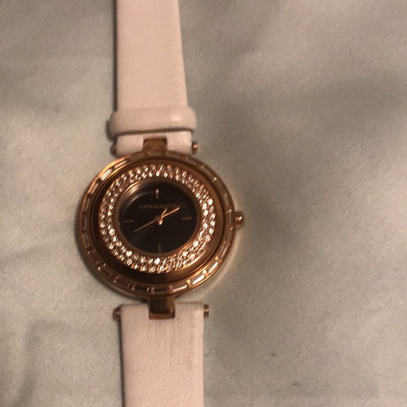 White BCBGMAXAZRIA watch - Picture 2 of 9